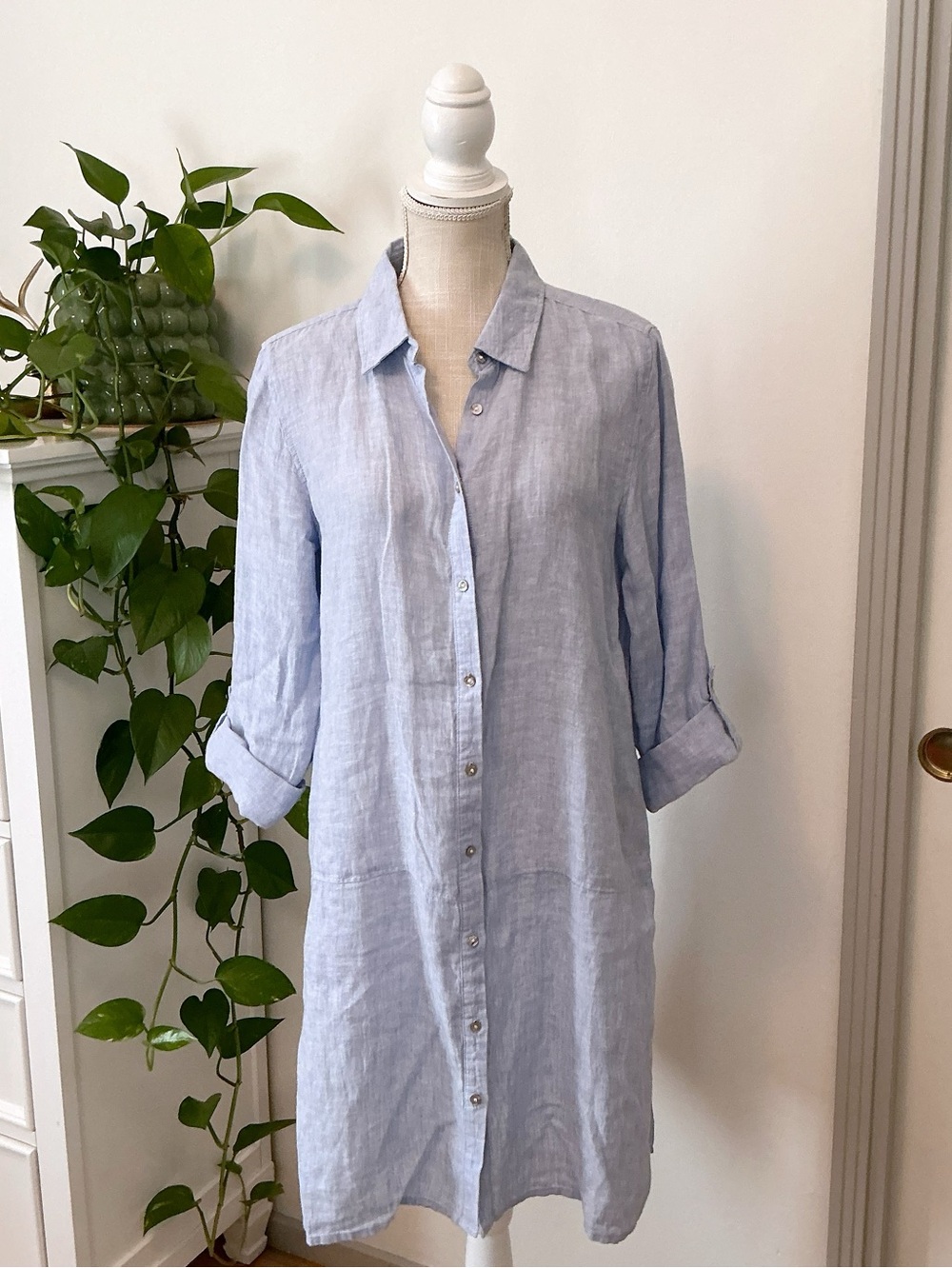 Tahari | Blue Lightweight Linen Tunic size Medium